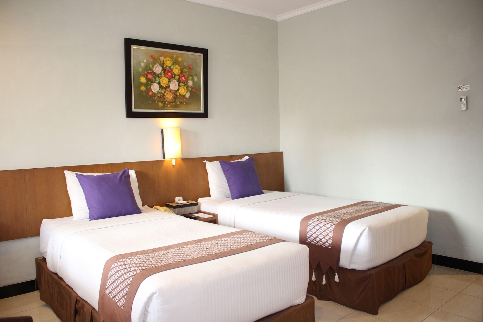 Cakra Kembang Hotel Kejayan Екстер'єр фото