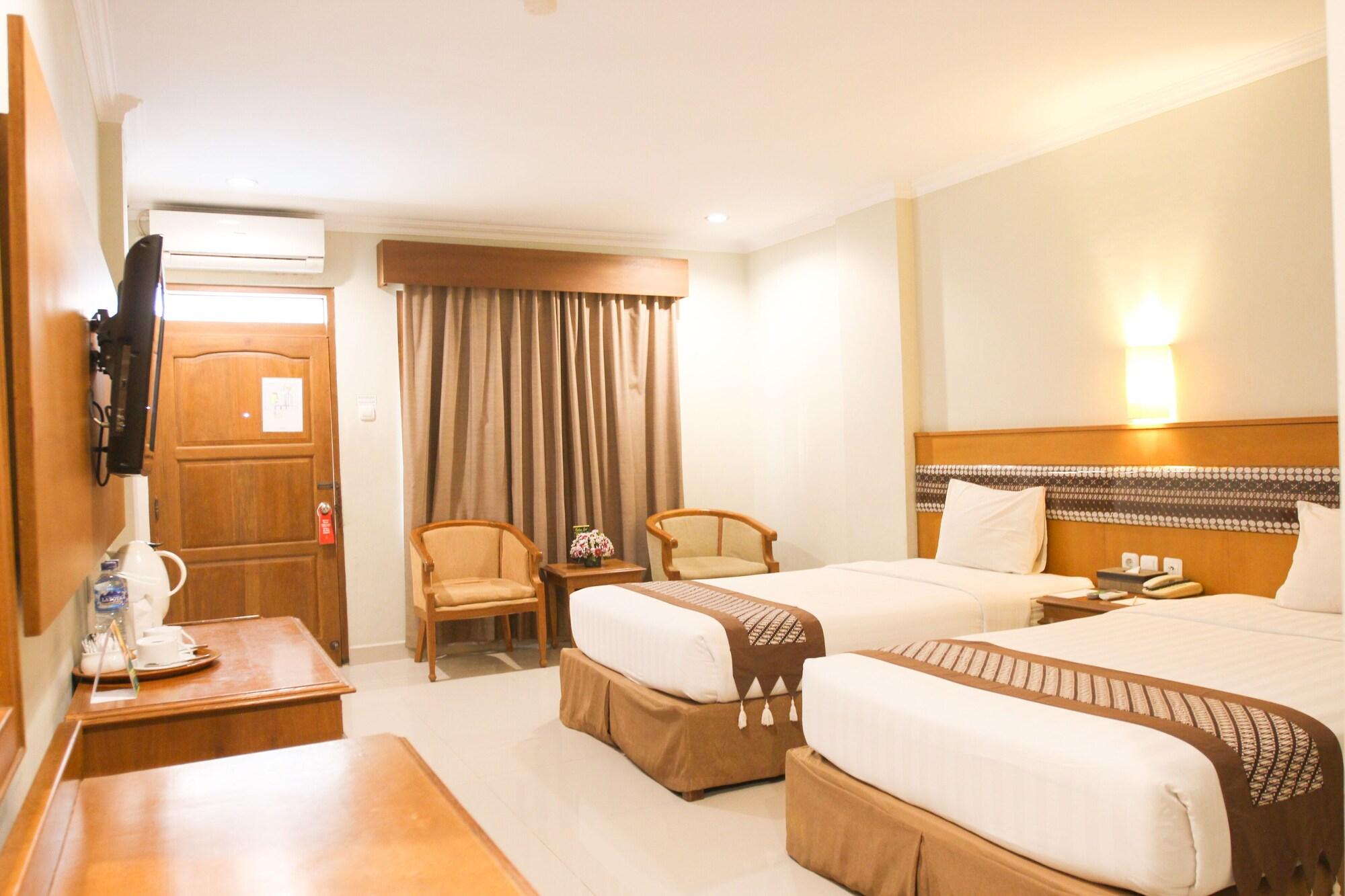 Cakra Kembang Hotel Kejayan Екстер'єр фото