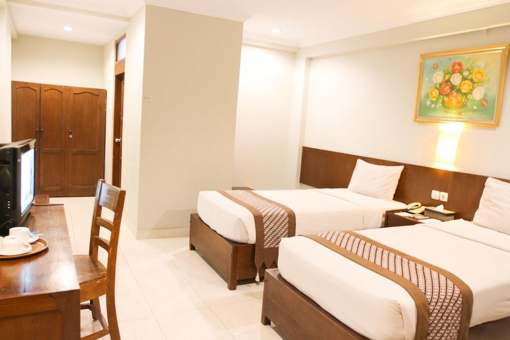 Cakra Kembang Hotel Kejayan Екстер'єр фото