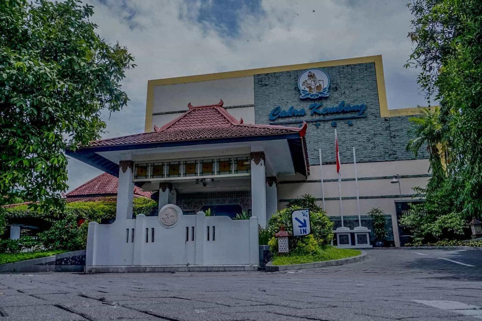 Cakra Kembang Hotel Kejayan Екстер'єр фото