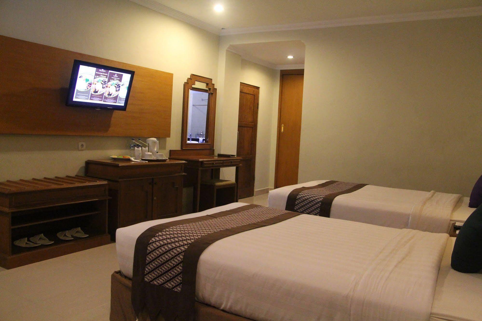 Cakra Kembang Hotel Kejayan Екстер'єр фото